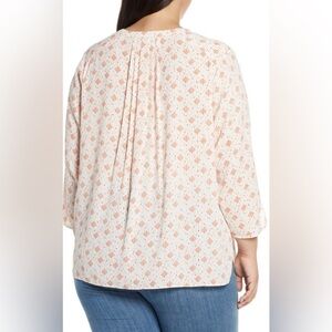 Nydj cream and peach printed blouse